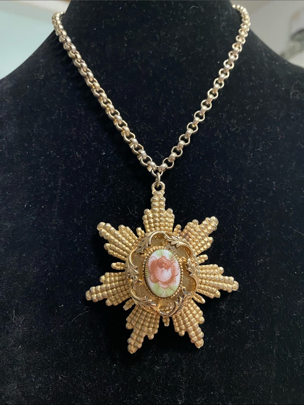 Coro Gold-Tone Starburst Pendant Necklace with Pink Floral Center